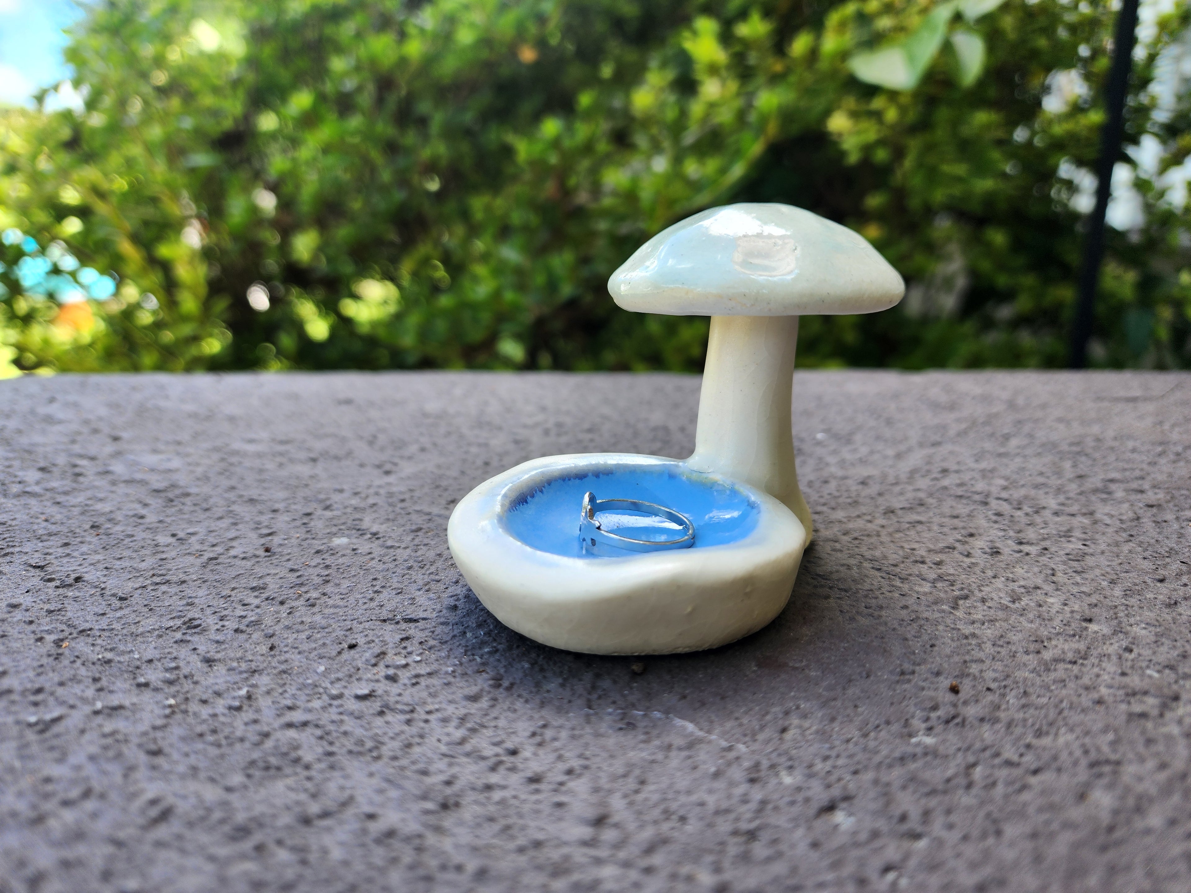 Ceramic mushroom ring dish