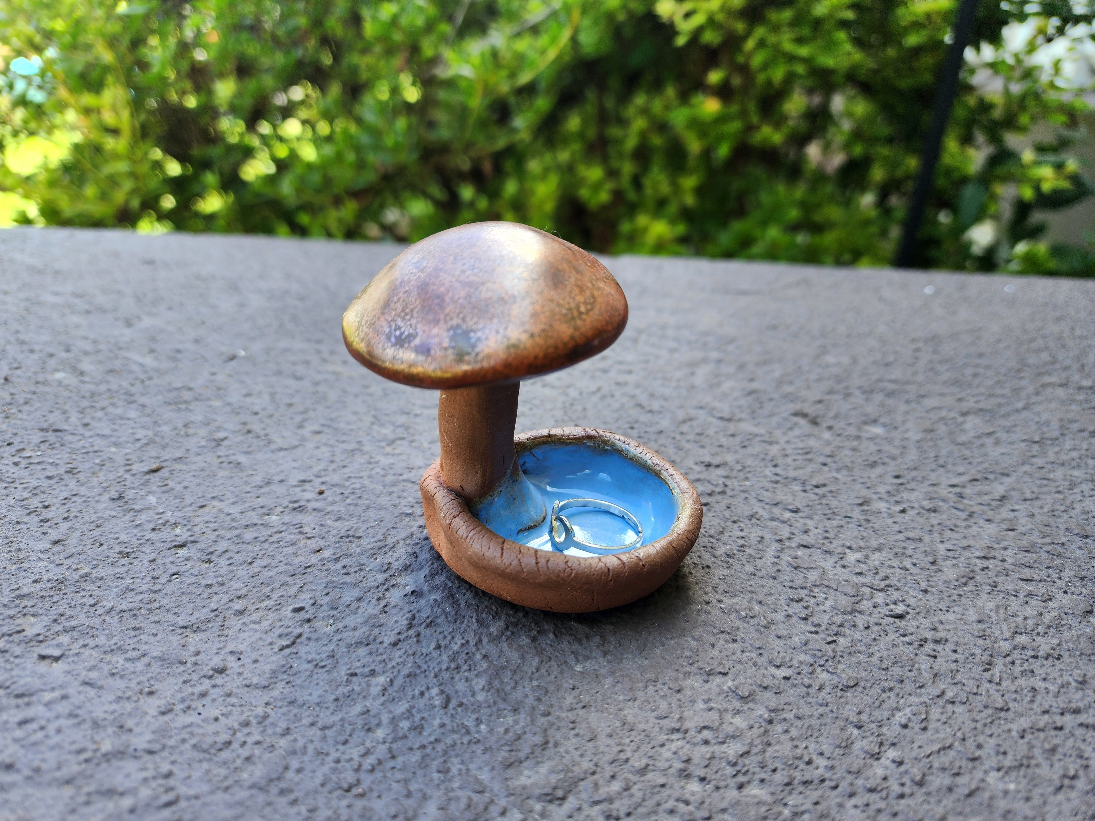 Deep blue mushroom ring dish