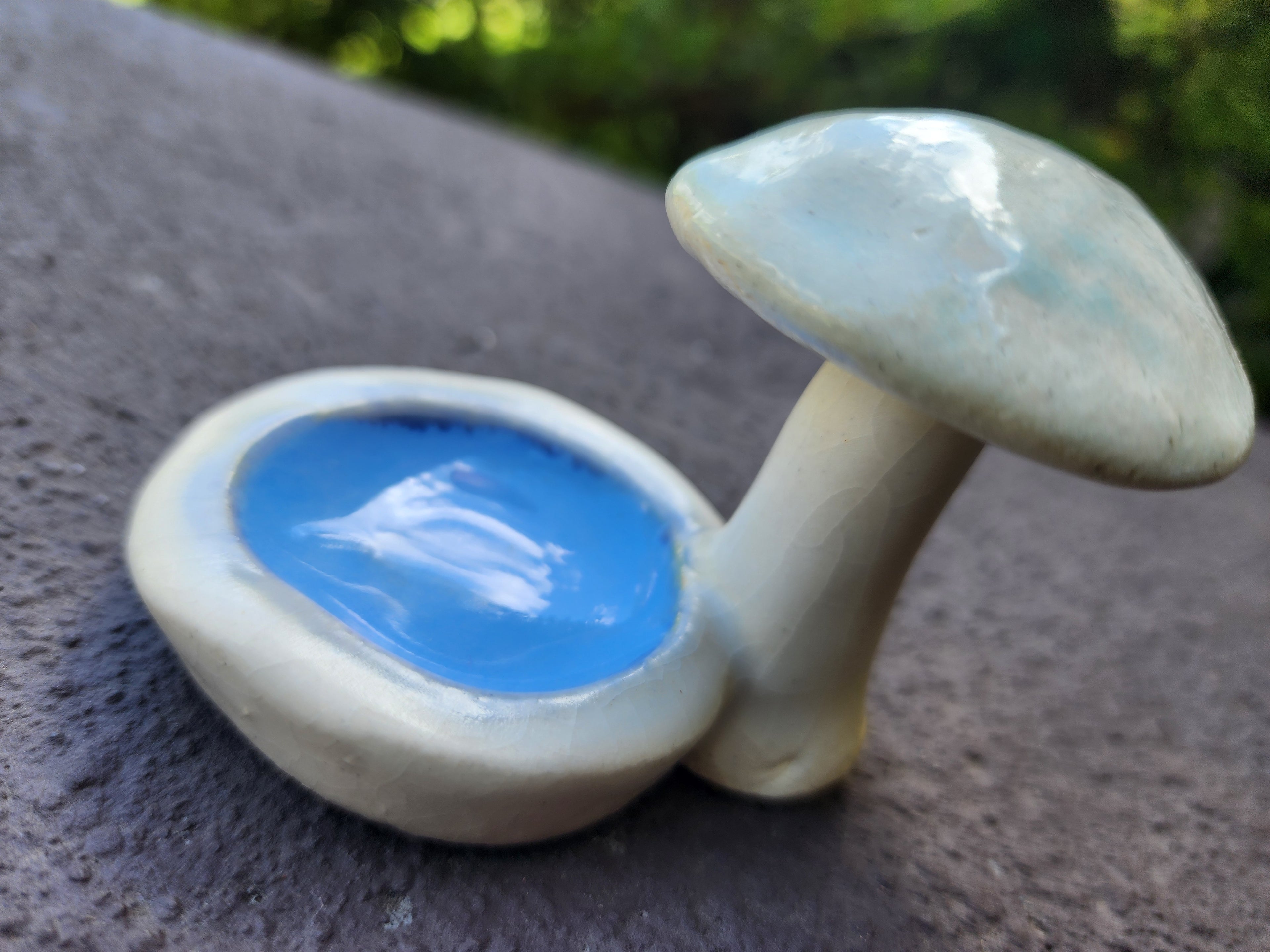 Ceramic mushroom ring dish
