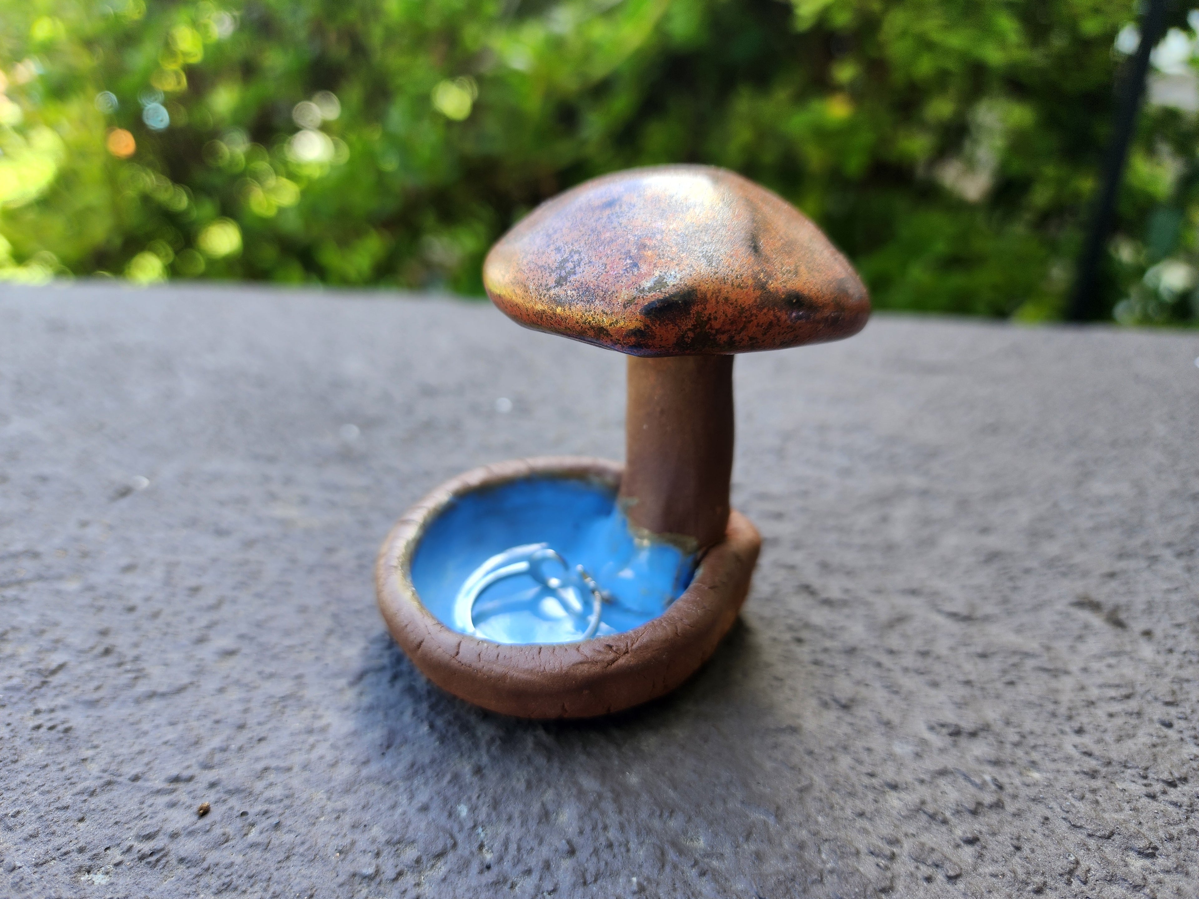 Deep blue mushroom ring dish